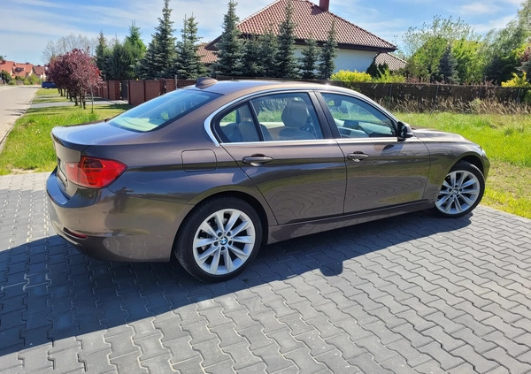 BMW Seria 3 cena 53000 przebieg: 296564, rok produkcji 2013 z Bełchatów małe 154